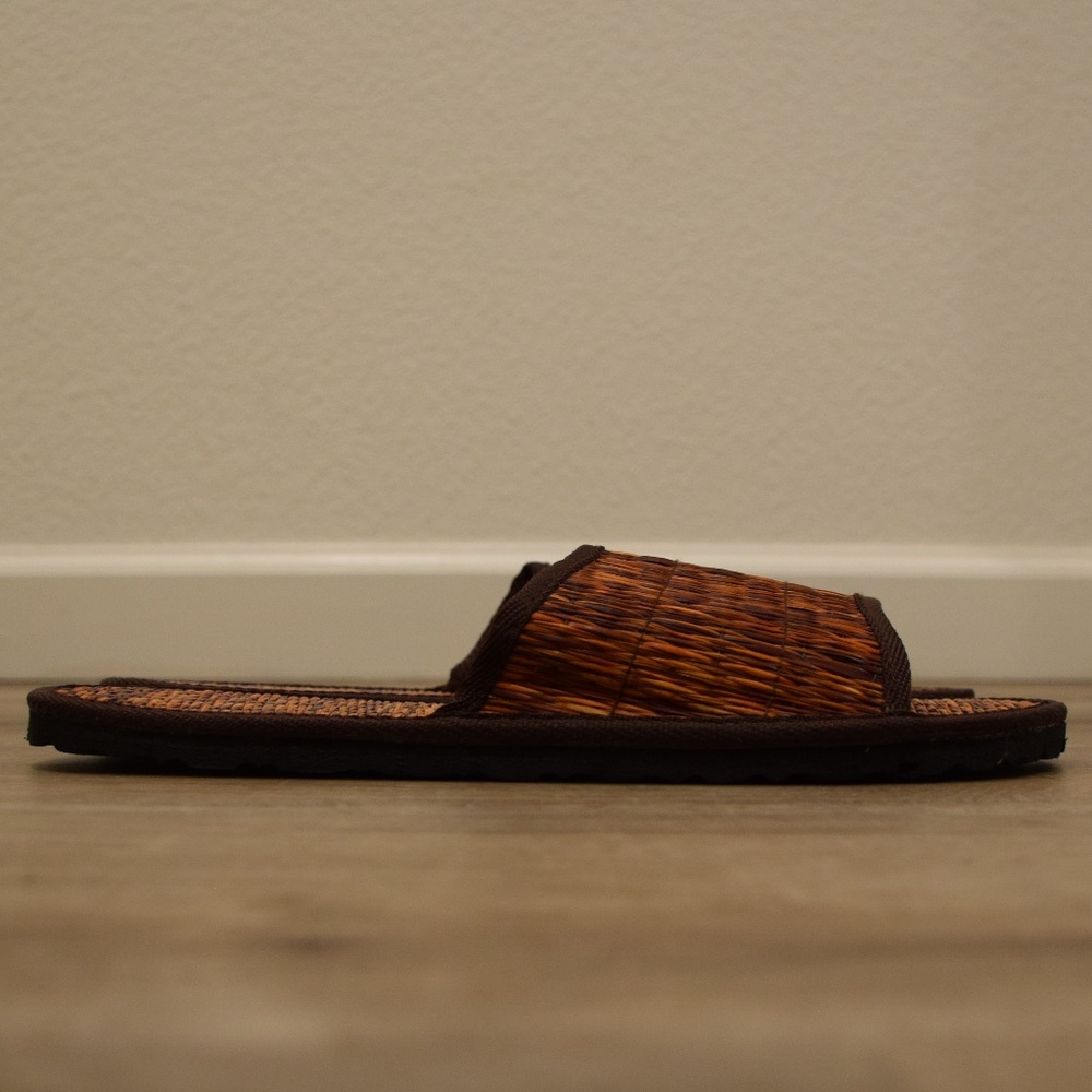 Flip-Flops - Picture 9 of 14